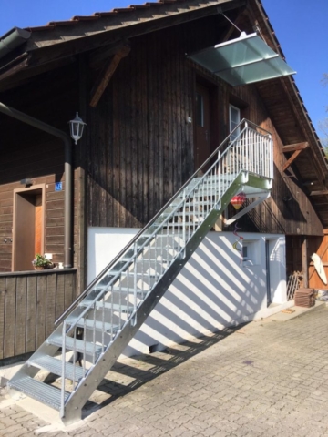 Minder_Zysset_Aussentreppe_Glasdach_063