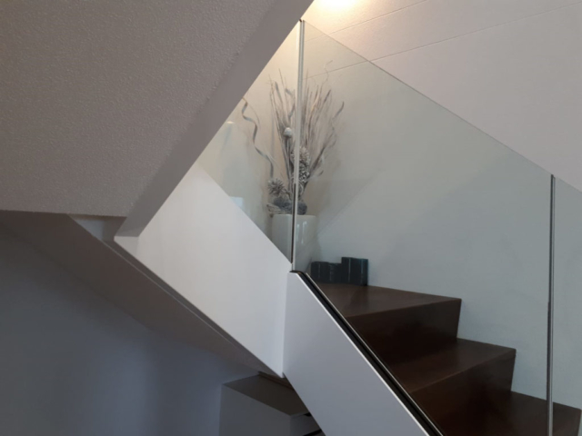 Minder_Zysset_Geländer_Ganzglasgeländer_024